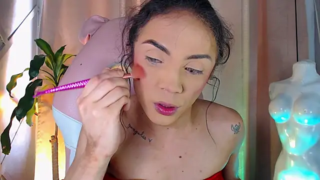 Snapshot of Cristal_Gem1 chatting on May 9, 2026, 12:08 pm Cristal Gem1 online show from May 9, 2026, 12:08 pm