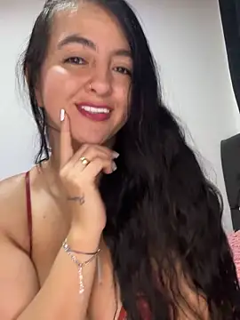 Snapshot of salo-rousee chatting on April 6, 2026, 10:49 am salo-rousee online show from April 6, 2026, 10:49 am