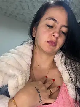 Snapshot of salo-rousee chatting on February 24, 2026, 10:32 pm salo-rousee online show from February 24, 2026, 10:32 pm