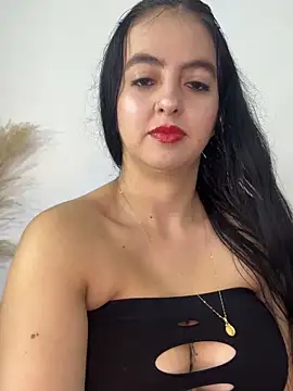 Snapshot of salo-rousee chatting on February 5, 2026, 1:12 am salo-rousee online show from February 5, 2026, 1:12 am