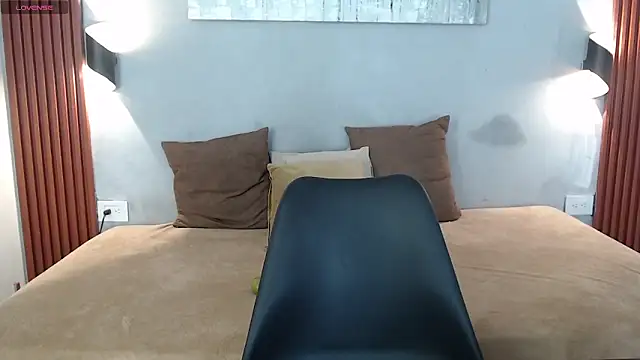 Snapshot of Glory_girl chatting on November 4, 2025, 2:43 pm Glory girl online show from November 4, 2025, 2:43 pm