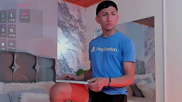 oliver mr  online show from January 15, 2026, 8:45 pm