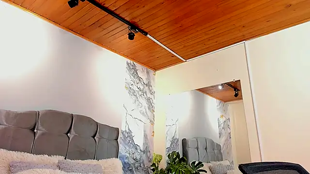 oliver mr  online show from January 6, 2026, 8:02 pm