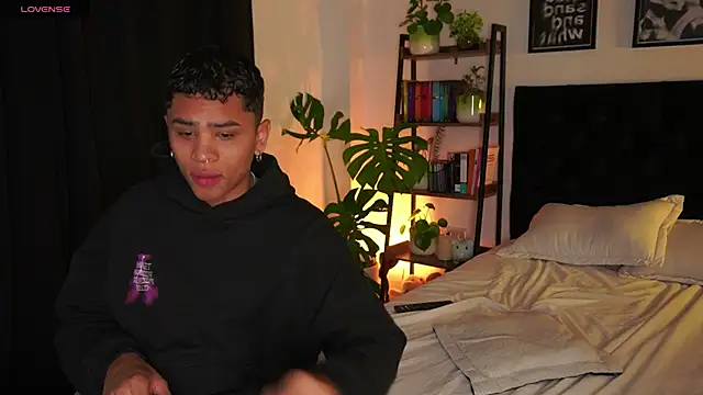 Snapshot of EROS_AND_ALAN chatting on September 13, 2025, 2:22 am EROS AND ALAN online show from September 13, 2025, 2:22 am