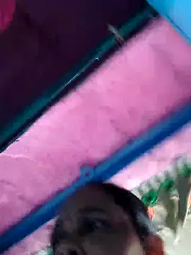 Pooja750 online show from November 19, 2025, 7:08 am