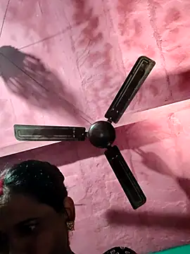 Pooja750 online show from February 9, 2026, 5:49 am