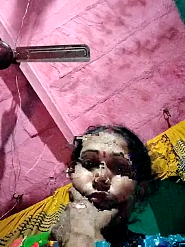 Pooja750 online show from December 3, 2025, 8:52 pm