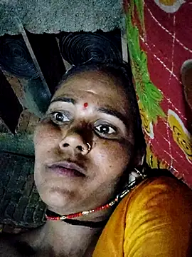 Snapshot of Pooja750 chatting on May 17, 2026, 4:18 pm Pooja750 online show from May 17, 2026, 4:18 pm