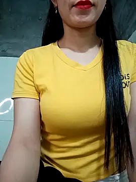 Snapshot of Vyvyy06 chatting on November 23, 2025, 10:31 pm Vyvyy06 online show from November 23, 2025, 10:31 pm