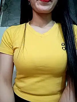 Snapshot of Vyvyy06 chatting on November 28, 2025, 12:49 pm Vyvyy06 online show from November 28, 2025, 12:49 pm