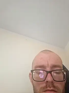 Snapshot of 948197 chatting on April 9, 2026, 6:19 am 948197 online show from April 9, 2026, 6:19 am