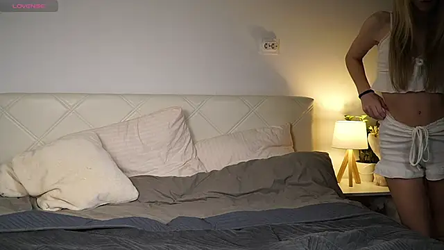 Snapshot of KaeliaScorch chatting on February 15, 2026, 12:15 pm KaeliaScorch online show from February 15, 2026, 12:15 pm