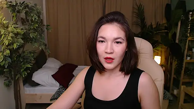 Snapshot of Halle_Berrry chatting on November 11, 2025, 2:12 pm Halle Berrry online show from November 11, 2025, 2:12 pm