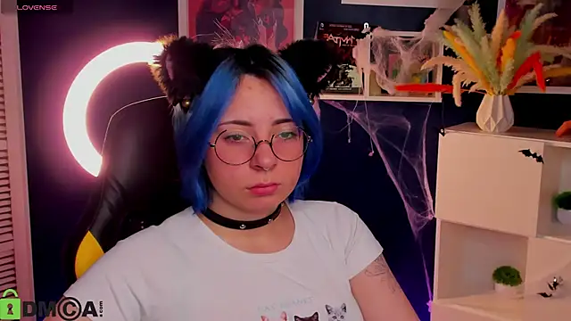 Penny Stanley online show from November 3, 2025, 1:44 am