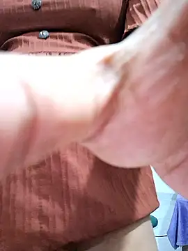 Snapshot of BeautyGirl_sara chatting on January 9, 2026, 12:45 pm BeautyGirl sara online show from January 9, 2026, 12:45 pm