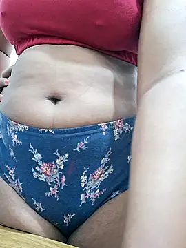 Snapshot of BeautyGirl_sara chatting on December 23, 2025, 6:45 am BeautyGirl sara online show from December 23, 2025, 6:45 am