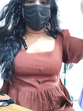 Snapshot of BeautyGirl_sara chatting on January 19, 2026, 6:39 am BeautyGirl sara online show from January 19, 2026, 6:39 am