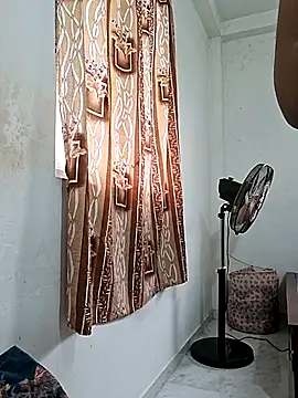 BeautyGirl sara online show from July 3, 2026, 4:41 am