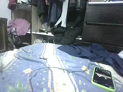 Snapshot of Isisflame chatting on October 26, 2025, 2:23 am Isisflame online show from October 26, 2025, 2:23 am