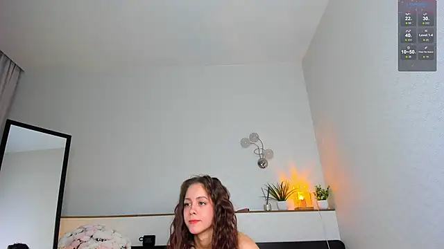 Snapshot of charlottacardi chatting on October 22, 2025, 11:31 am charlottacardi online show from October 22, 2025, 11:31 am