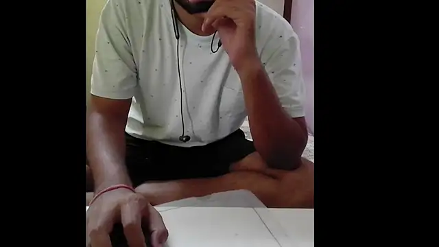 Snapshot of riyamore9623 chatting on November 1, 2025, 10:09 am riyamore9623 online show from November 1, 2025, 10:09 am