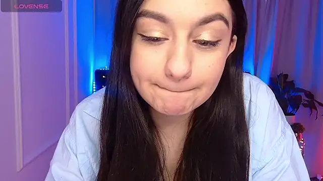 Snapshot of Lola_Sparks chatting on December 18, 2025, 9:25 am Lola Sparks online show from December 18, 2025, 9:25 am