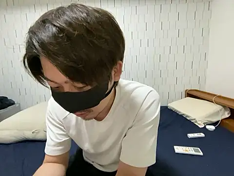 Snapshot of Arista_09 chatting on October 17, 2025, 7:00 am Arista 09 online show from October 17, 2025, 7:00 am