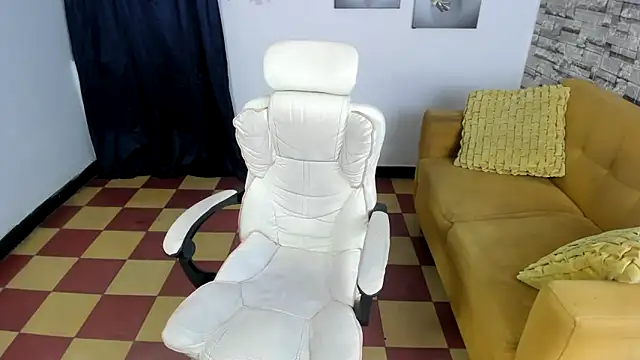 Snapshot of andres_sant chatting on December 16, 2025, 4:50 am andres sant online show from December 16, 2025, 4:50 am