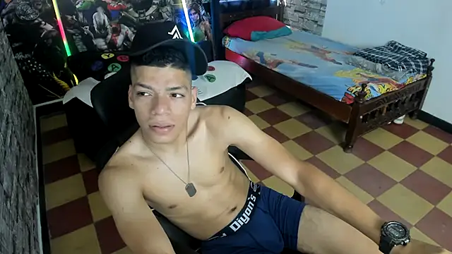 Snapshot of andres_sant chatting on November 27, 2025, 5:46 pm andres sant online show from November 27, 2025, 5:46 pm