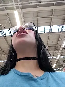 Kitty Melodi online show from October 1, 2025, 10:13 pm