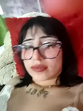 Kitty Melodi online show from September 18, 2025, 9:51 pm