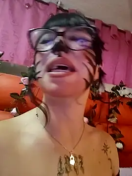 Kitty Melodi online show from October 16, 2025, 11:07 am