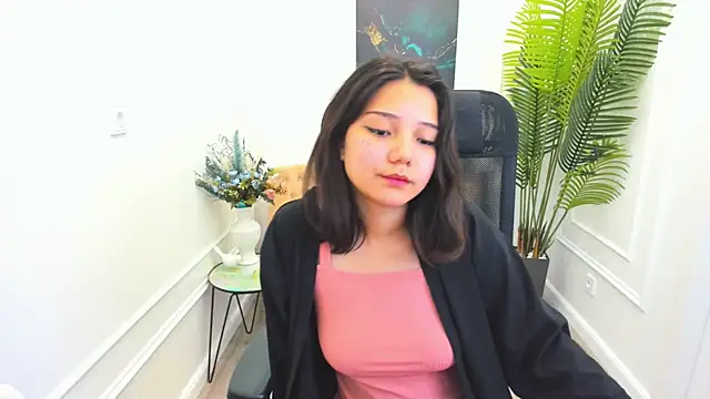 Snapshot of ElliVensda chatting on October 4, 2025, 1:56 pm ElliVensda online show from October 4, 2025, 1:56 pm