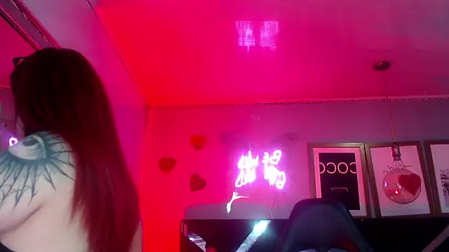 Red Bunny v online show from May 27, 2026, 1:07 pm