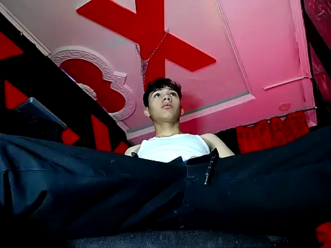 SemerHott online show from September 9, 2025, 1:42 pm