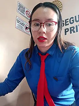 Hannah-colx online show from November 12, 2025, 1:48 pm