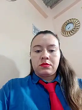 Snapshot of Hannah-colx chatting on May 6, 2026, 1:37 pm Hannah-colx online show from May 6, 2026, 1:37 pm