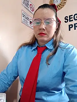 Snapshot of Hannah-colx chatting on May 1, 2026, 4:45 pm Hannah-colx online show from May 1, 2026, 4:45 pm