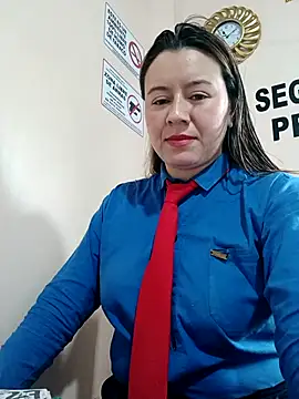 Snapshot of Hannah-colx chatting on April 17, 2026, 4:10 pm Hannah-colx online show from April 17, 2026, 4:10 pm