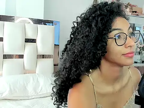 Snapshot of sexycalipso chatting on May 5, 2026, 1:36 pm sexycalipso online show from May 5, 2026, 1:36 pm