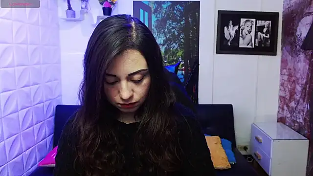 Eva Roussell online show from November 5, 2025, 2:53 pm