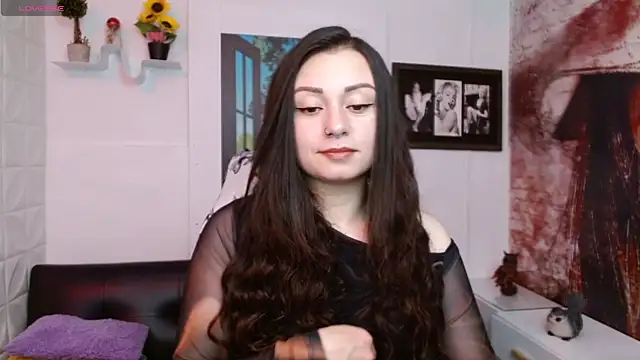 Snapshot of Eva_Roussell chatting on April 21, 2026, 2:45 pm Eva Roussell online show from April 21, 2026, 2:45 pm