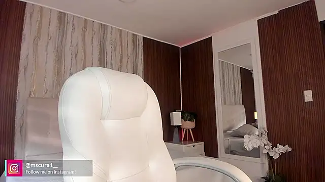 Snapshot of miss_curazao chatting on February 14, 2026, 12:05 pm miss curazao online show from February 14, 2026, 12:05 pm