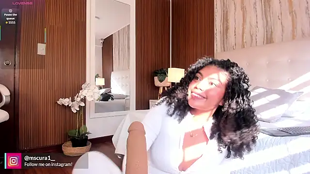 Snapshot of miss_curazao chatting on February 11, 2026, 1:00 pm miss curazao online show from February 11, 2026, 1:00 pm