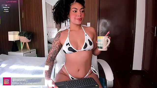 Snapshot of miss_curazao chatting on January 19, 2026, 12:53 pm miss curazao online show from January 19, 2026, 12:53 pm