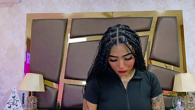 EmilieLake online show from February 19, 2026, 7:55 pm