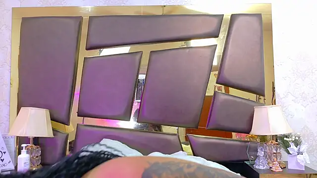 EmilieLake online show from February 26, 2026, 7:36 pm