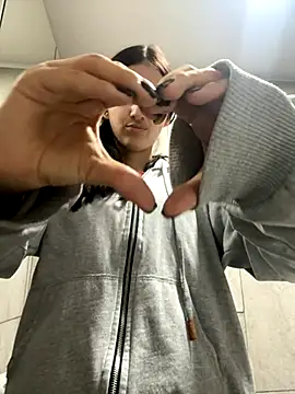 GiselleFever online show from December 3, 2025, 11:58 pm