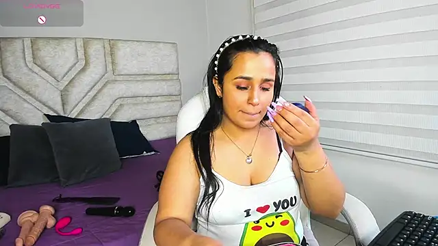  adahara queen online show from September 16, 2025, 4:02 am