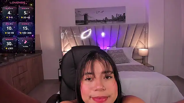 Snapshot of issi_loren chatting on April 13, 2026, 11:58 am issi loren online show from April 13, 2026, 11:58 am